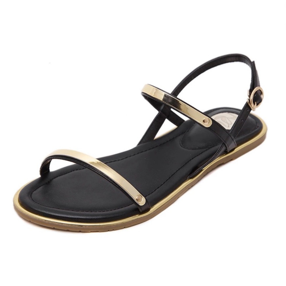 🆕🤩Fashion sandals 🤩💕